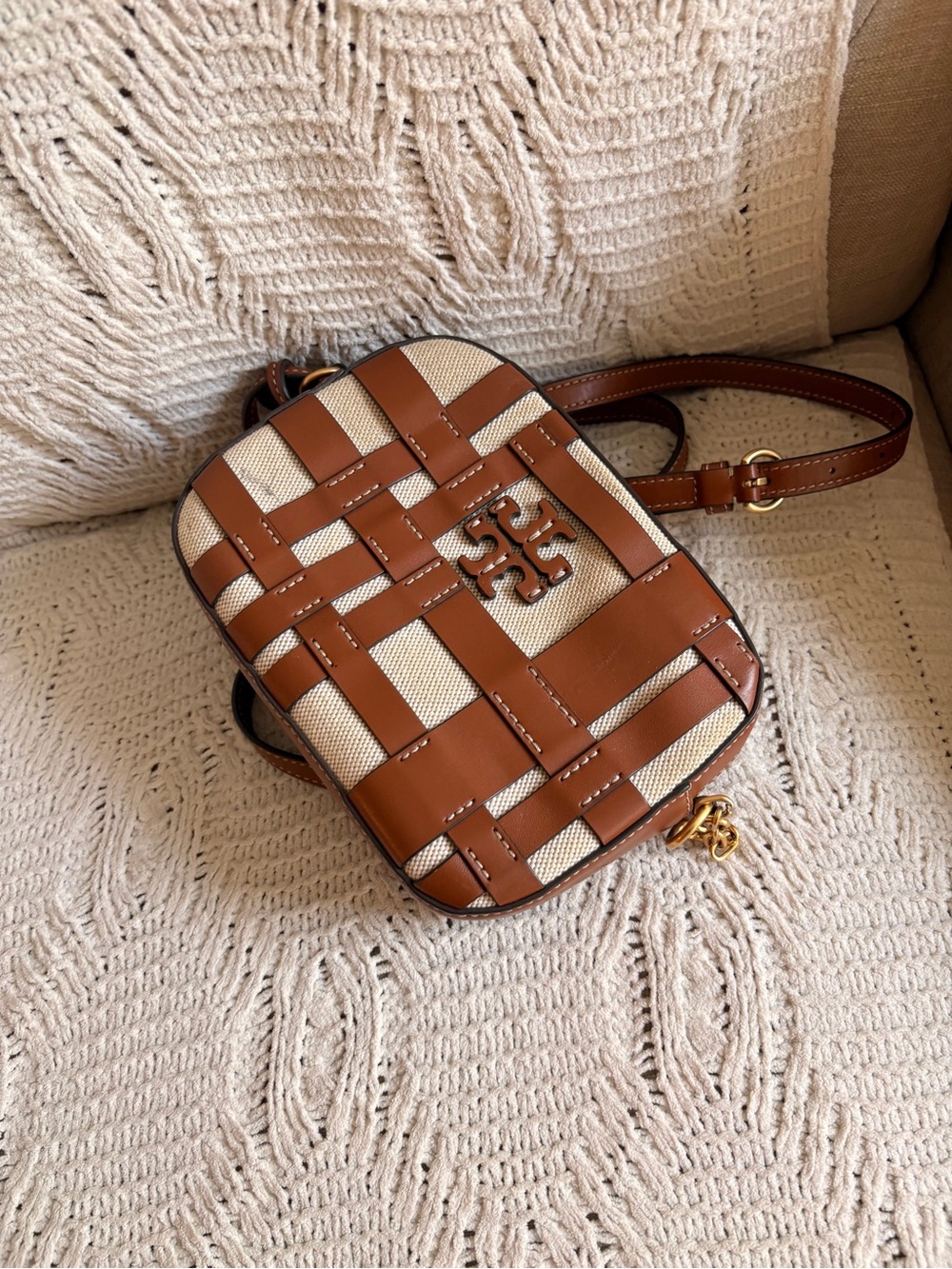 Tory Burch Brown Leather & Cream Canvas Woven Camera Crossbody - Picture 4 of 5